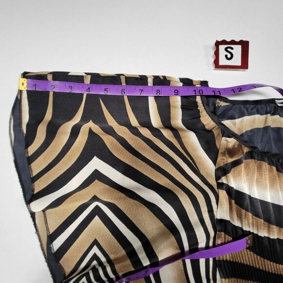 Black and Gold Animal Print Blouse Top with Butterfly Sleeves   Size S  NWOT - Picture 9 of 11